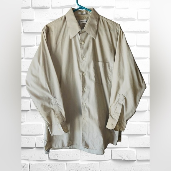 Van Heusen Other - Van Huessen Men’s Large Beige Poplin Easy Care Casual Button Down Shirt